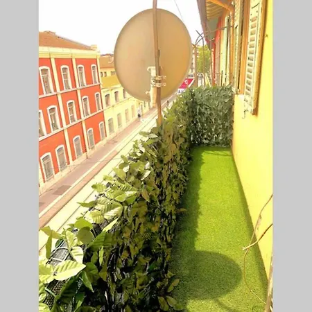 Apartment Studio Avec Balcon Proche Vieux - Tram A 10m *